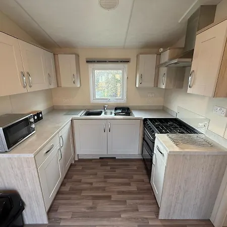 Feriehus Heron With Hot Tub At Brickyard Lakes