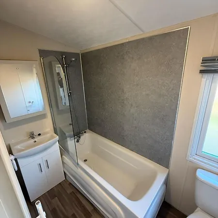 Heron With Hot Tub At Brickyard Lakes